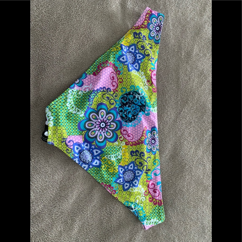 NWOT 3 pcs XXL Bikini set polka flower NWOT - Picture 3 of 6